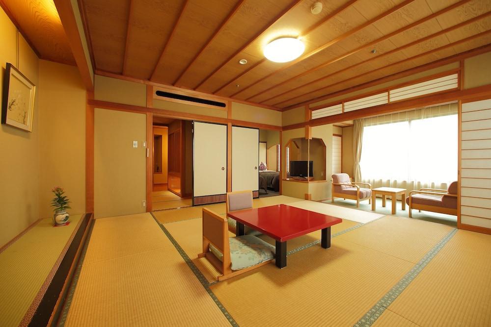 Select Grand Kagayamanaka Hotel Exterior photo